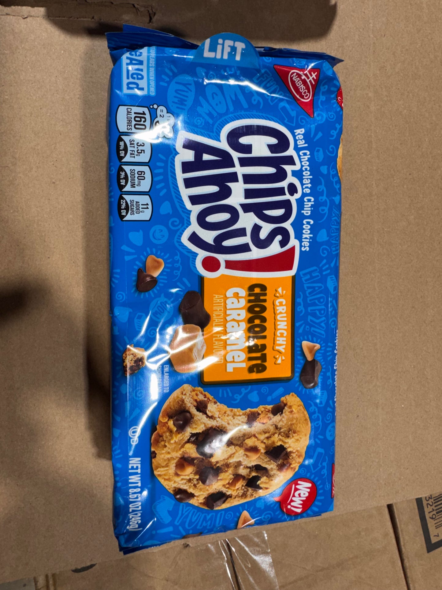 Chips Ahoy! Crunchy Chocolate Caramel Cookies – Family Size 13.89oz (393g)